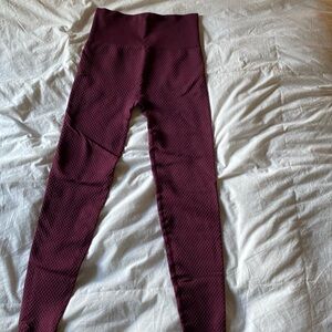 Balance Athletica / Vitality Amethyst Work out Leggings